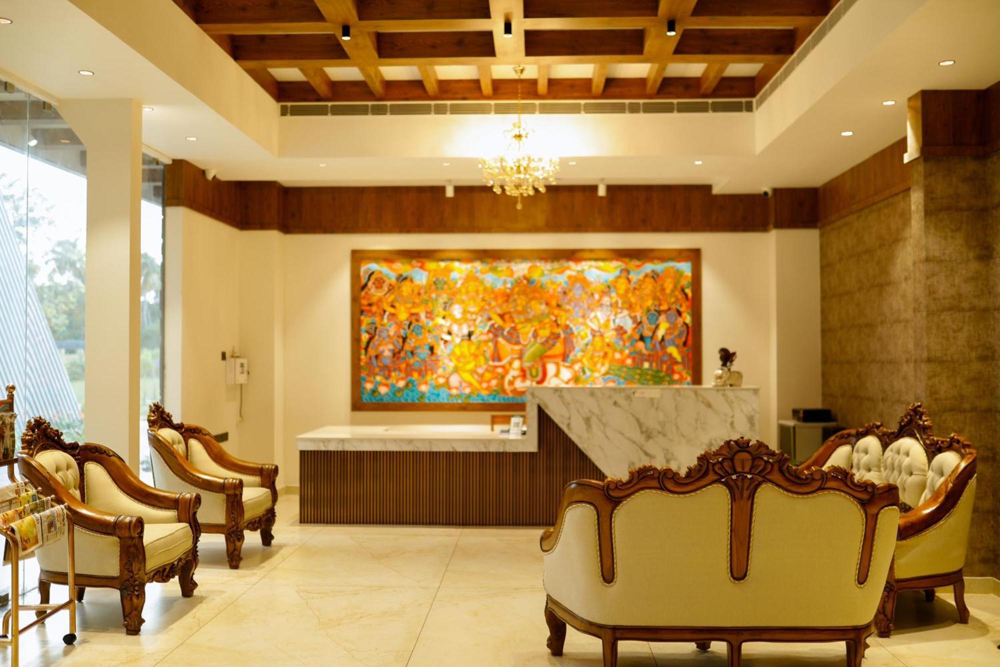 Leela'S 7Th Heaven Resort & Spa Trikunnapuzha Exterior foto